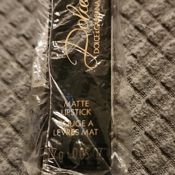 NIB Sealed Dolce & Gabbana Matte Lipstick- #621 Dolce Flirt - Picture 4 of 4
